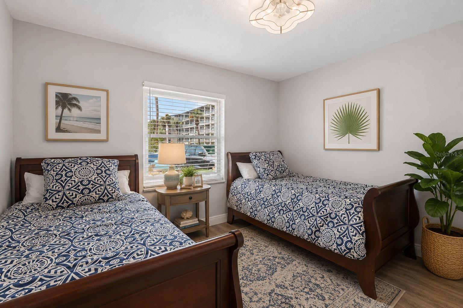 BAYSHORE ON THE LAKE CONDO - Residential