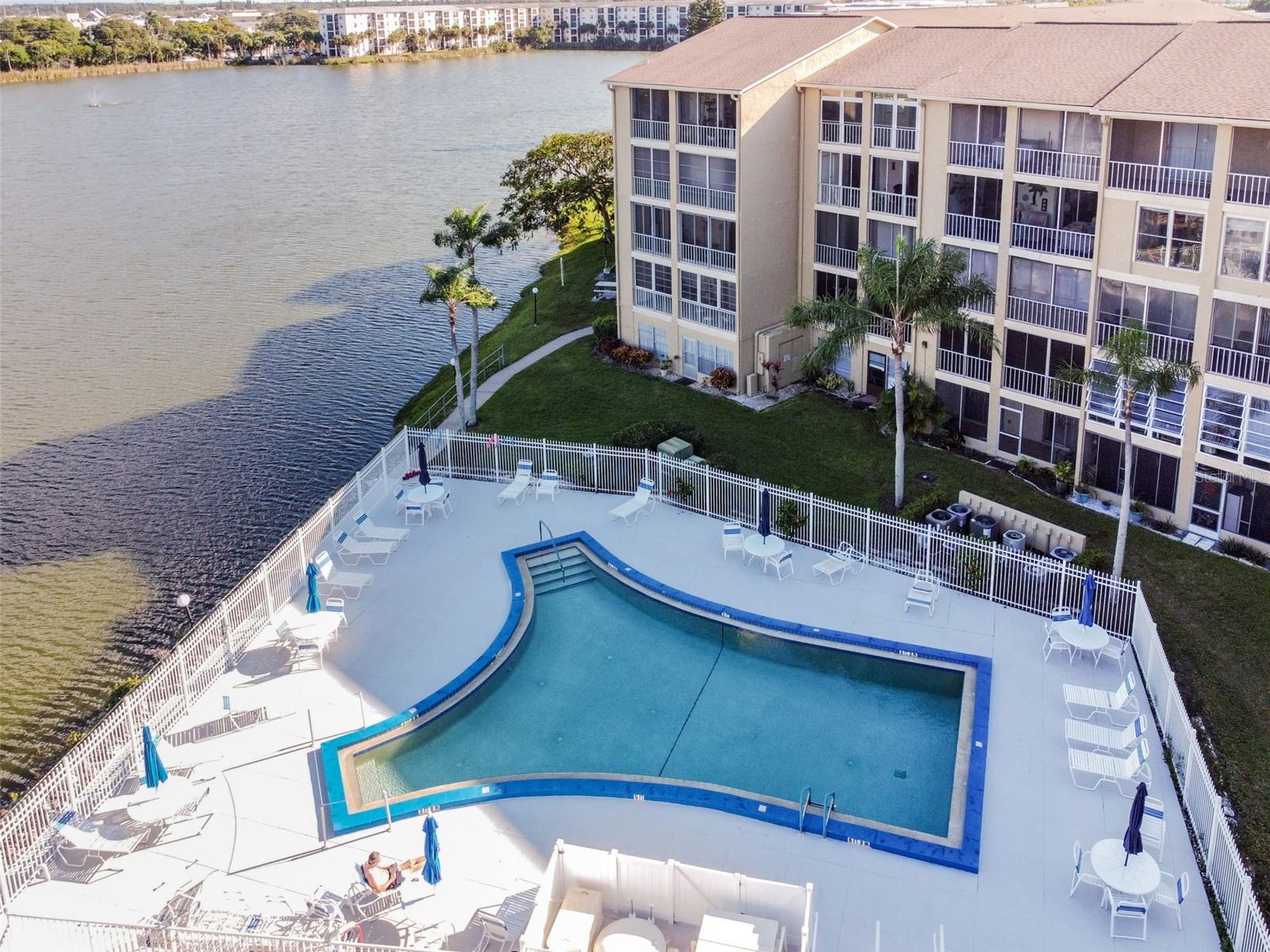 BAYSHORE ON THE LAKE CONDO - Residential