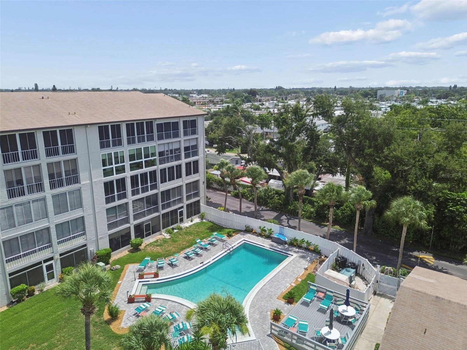 BAYSHORE ON THE LAKE CONDO - Residential