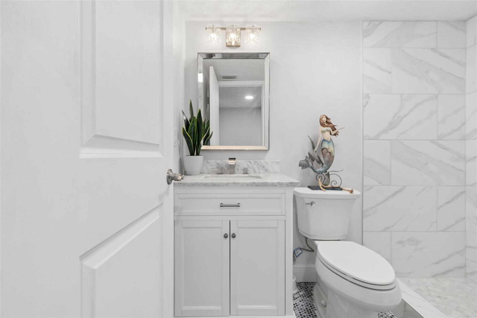 BAYSHORE ON THE LAKE CONDO - Residential