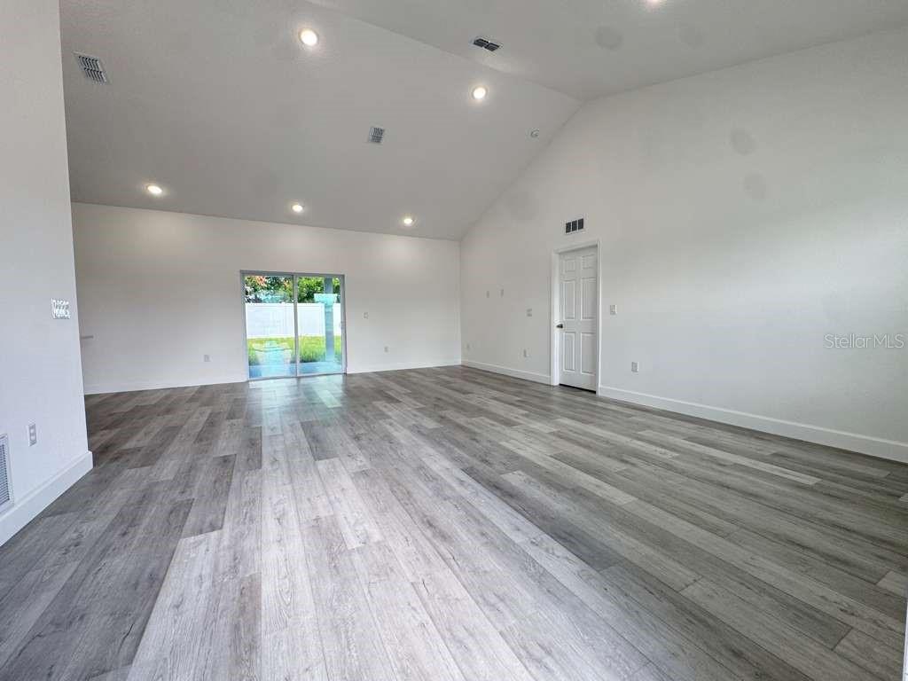 MARION OAKS UNIT 7 - Residential Lease