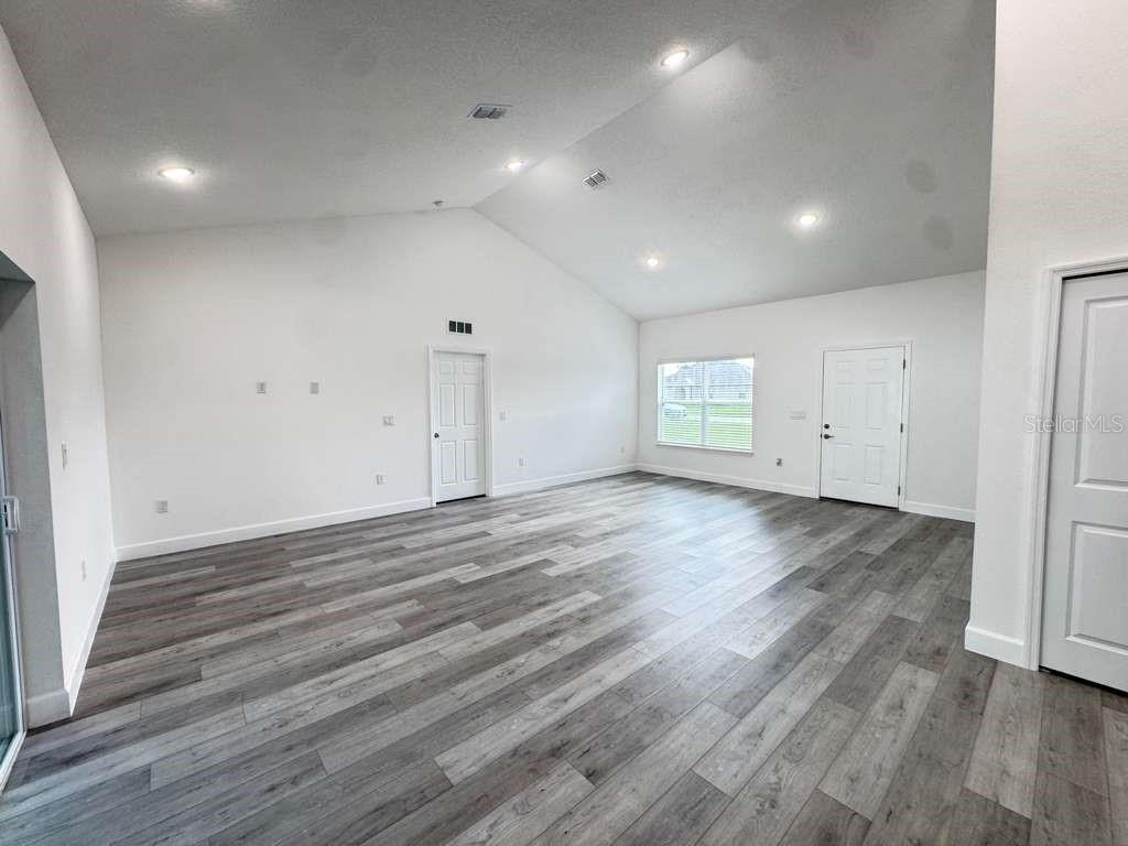 MARION OAKS UNIT 7 - Residential Lease
