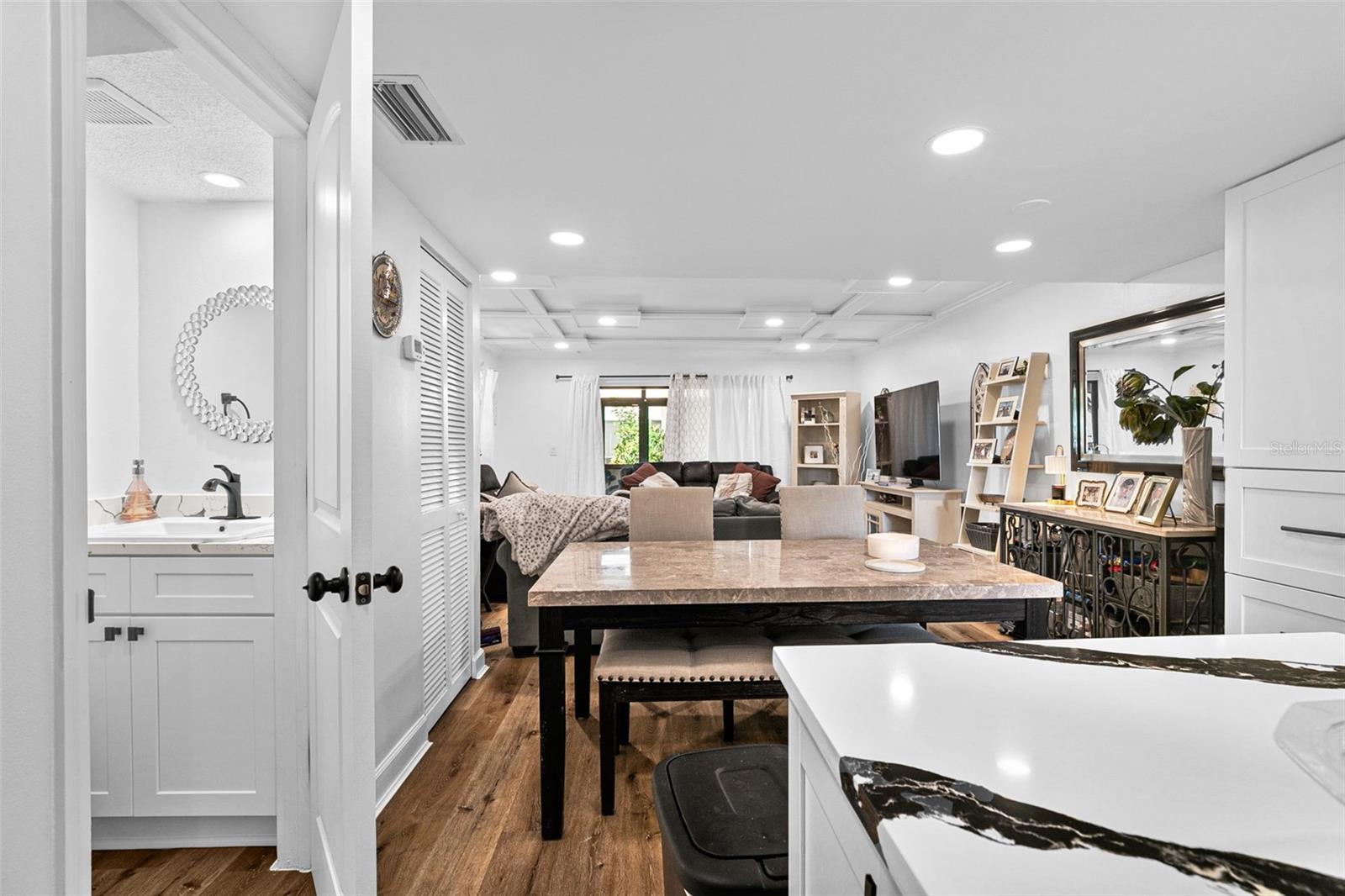 GULF GATE GARDENS - Residential