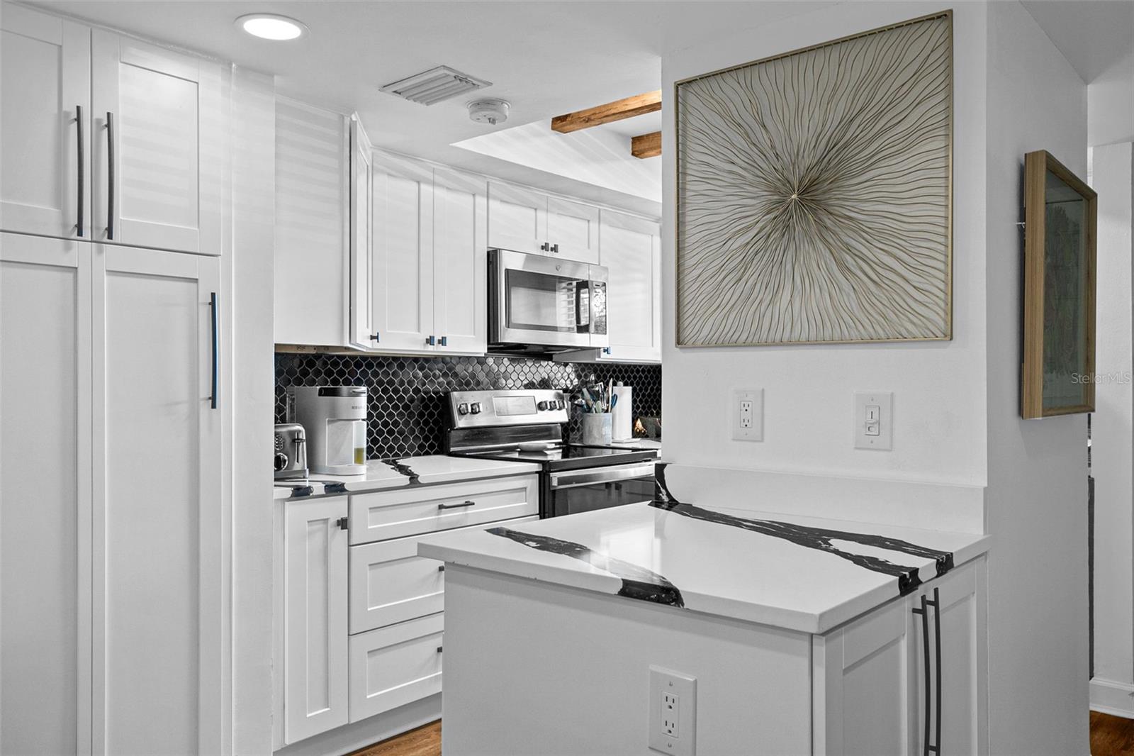 GULF GATE GARDENS - Residential