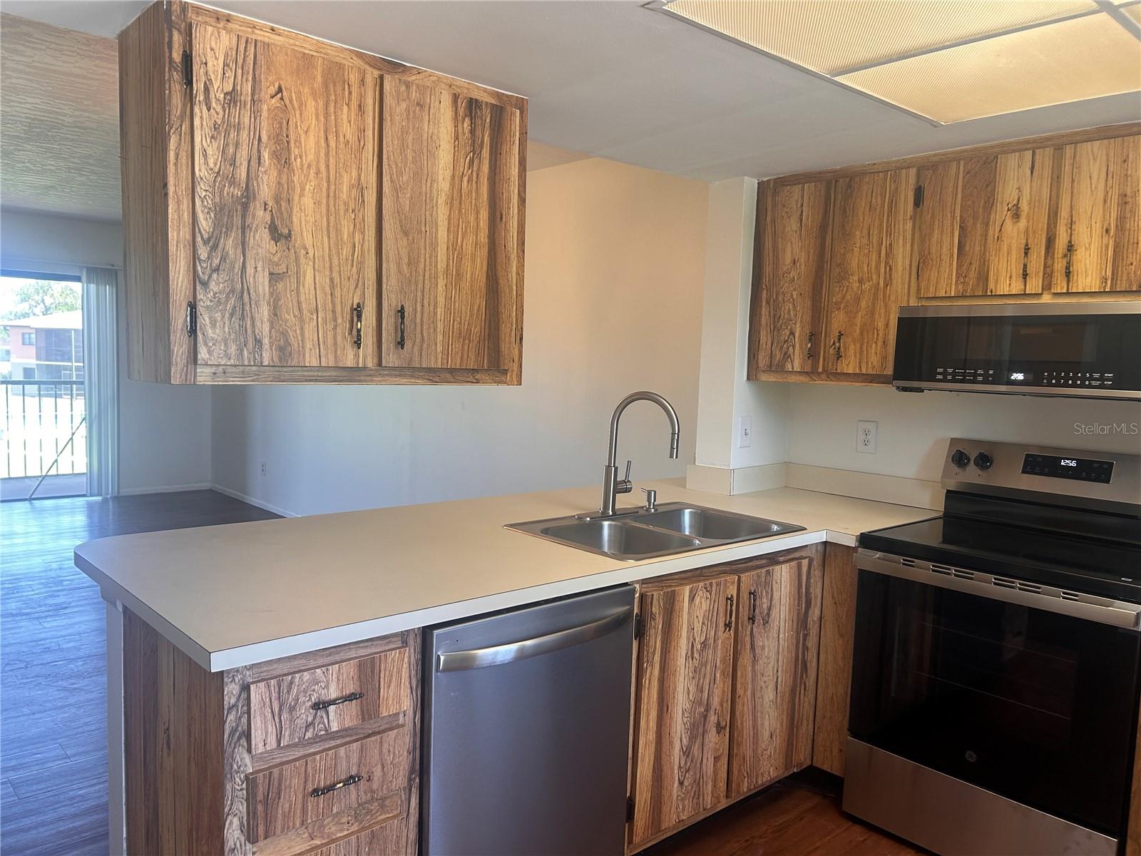COLLEGE CLUB PH 1 - Residential