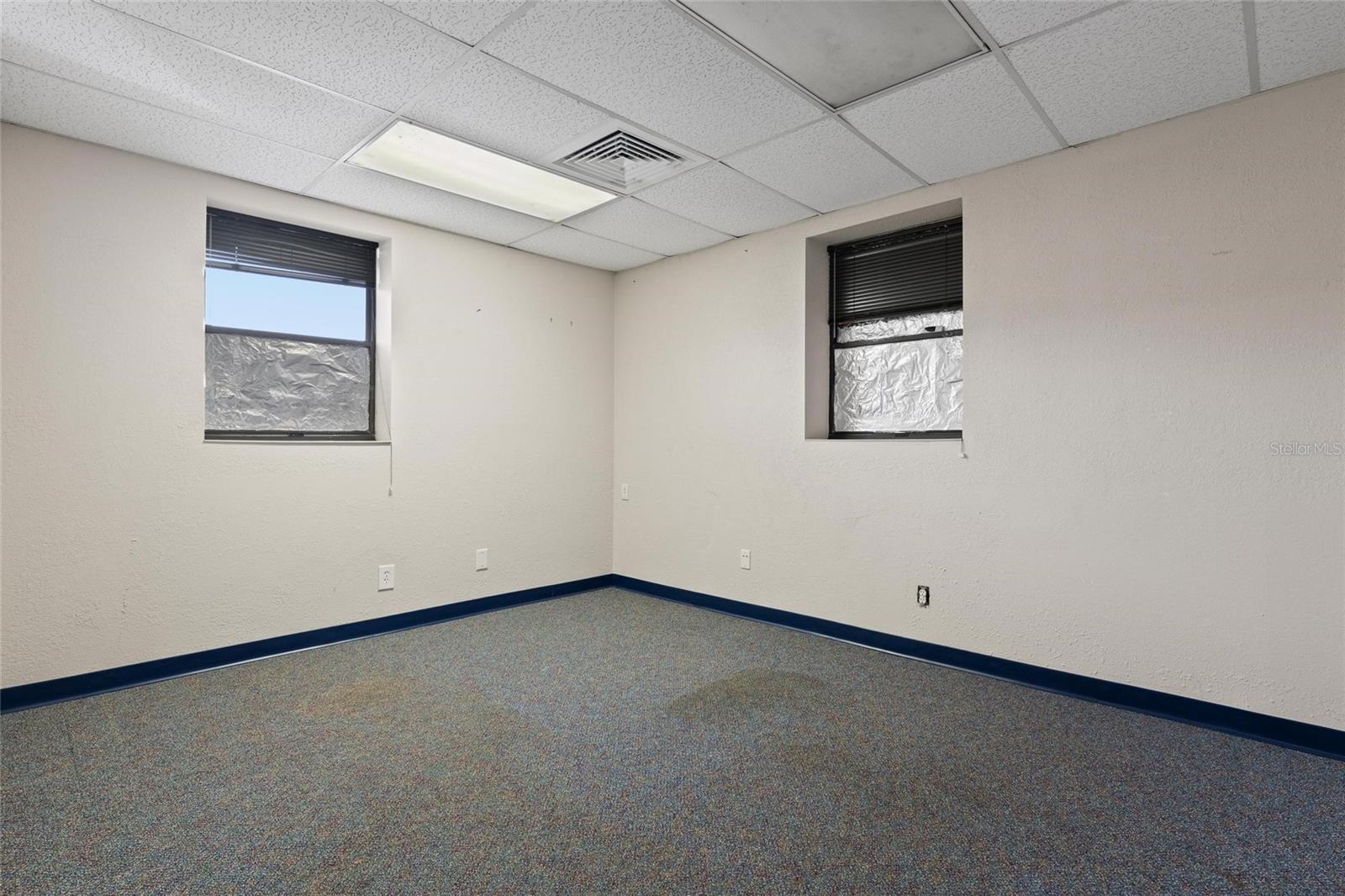EDGEWOOD - Commercial Lease