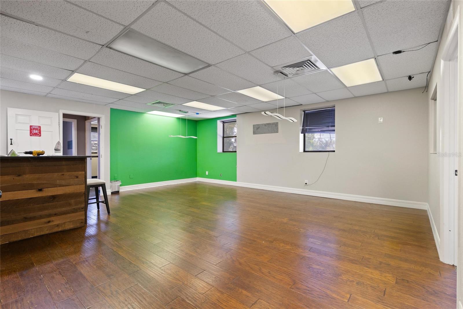 EDGEWOOD - Commercial Lease