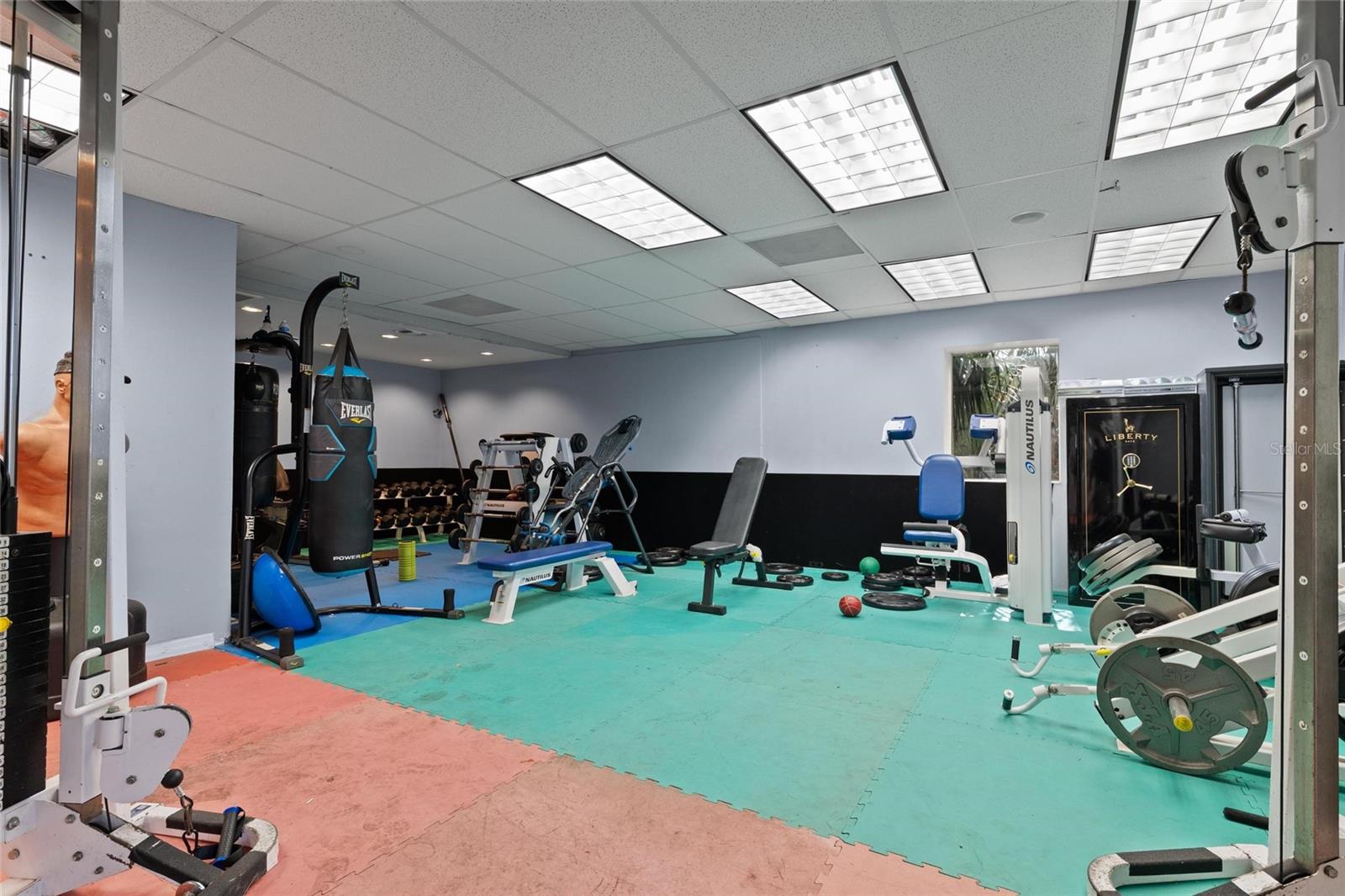 EDGEWOOD - Commercial Lease