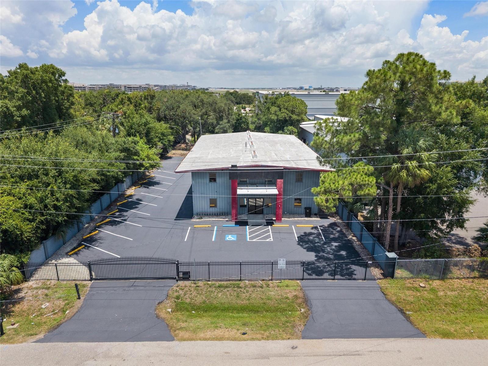 EDGEWOOD - Commercial Lease
