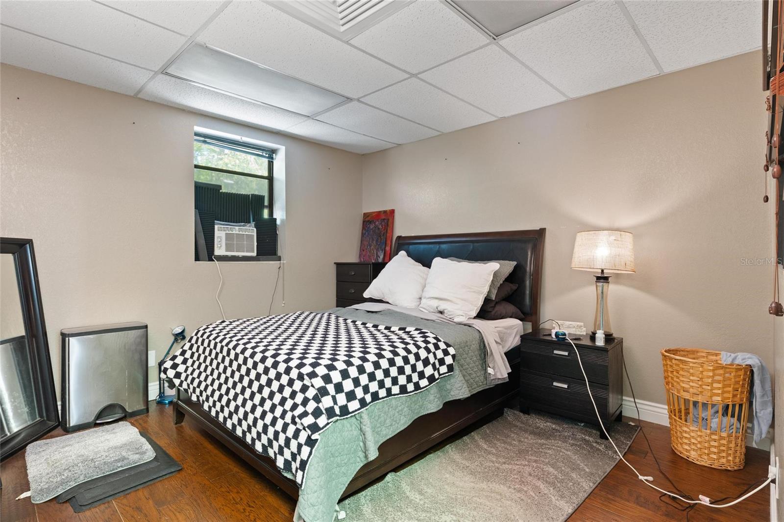 EDGEWOOD - Commercial Lease