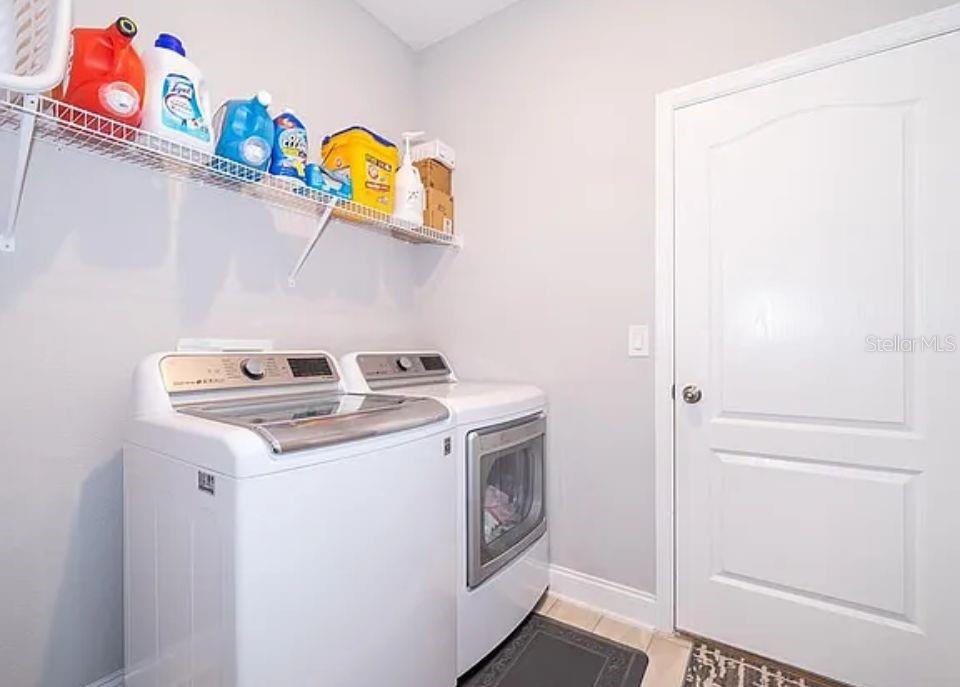 SUNSET GRVS PH 2 - Residential Lease