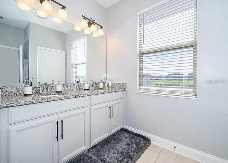 SUNSET GRVS PH 2 - Residential Lease
