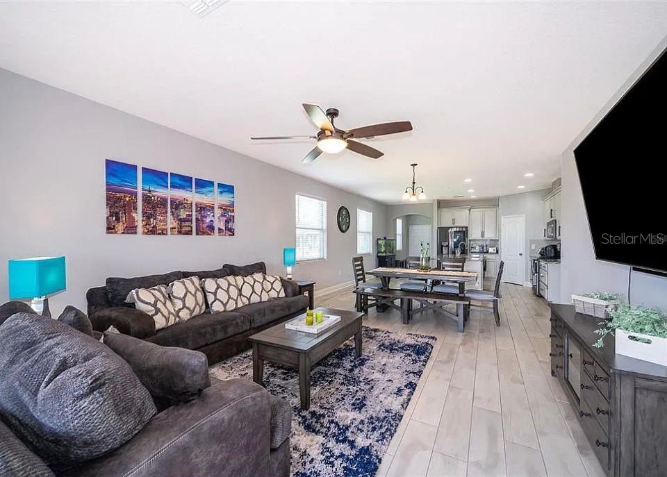 SUNSET GRVS PH 2 - Residential Lease