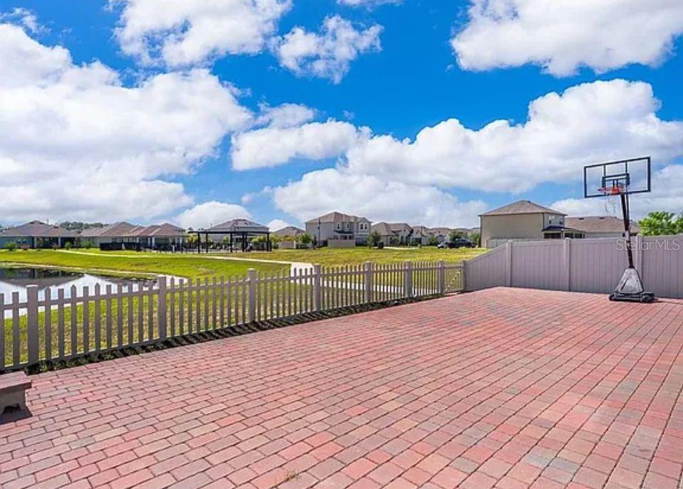 SUNSET GRVS PH 2 - Residential Lease