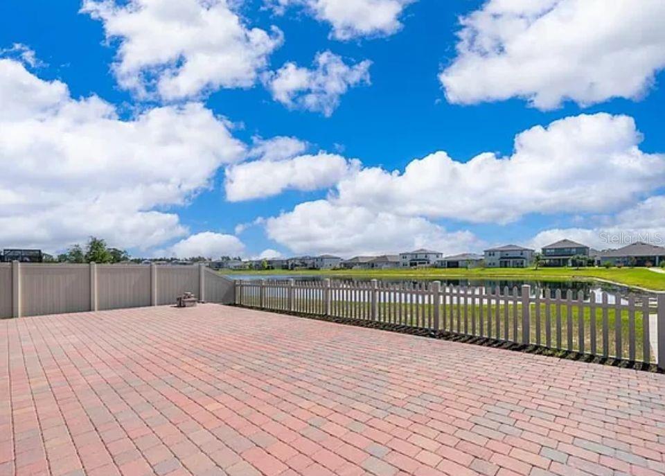 SUNSET GRVS PH 2 - Residential Lease