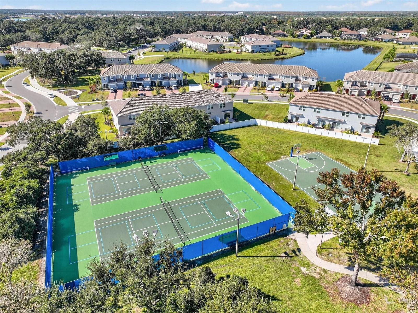 BELLALAGO POD G TOWNHOMES - Residential