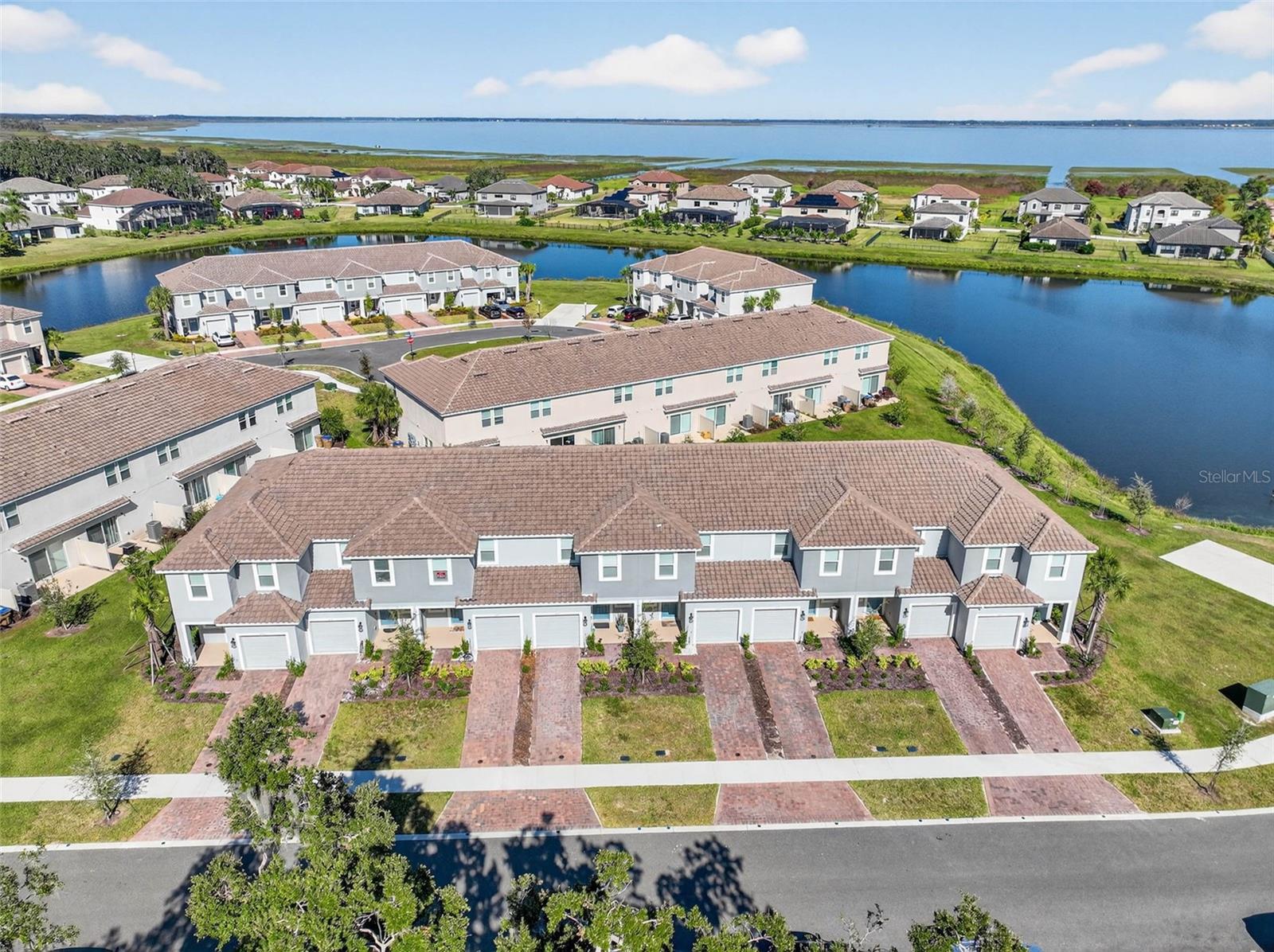 BELLALAGO POD G TOWNHOMES - Residential