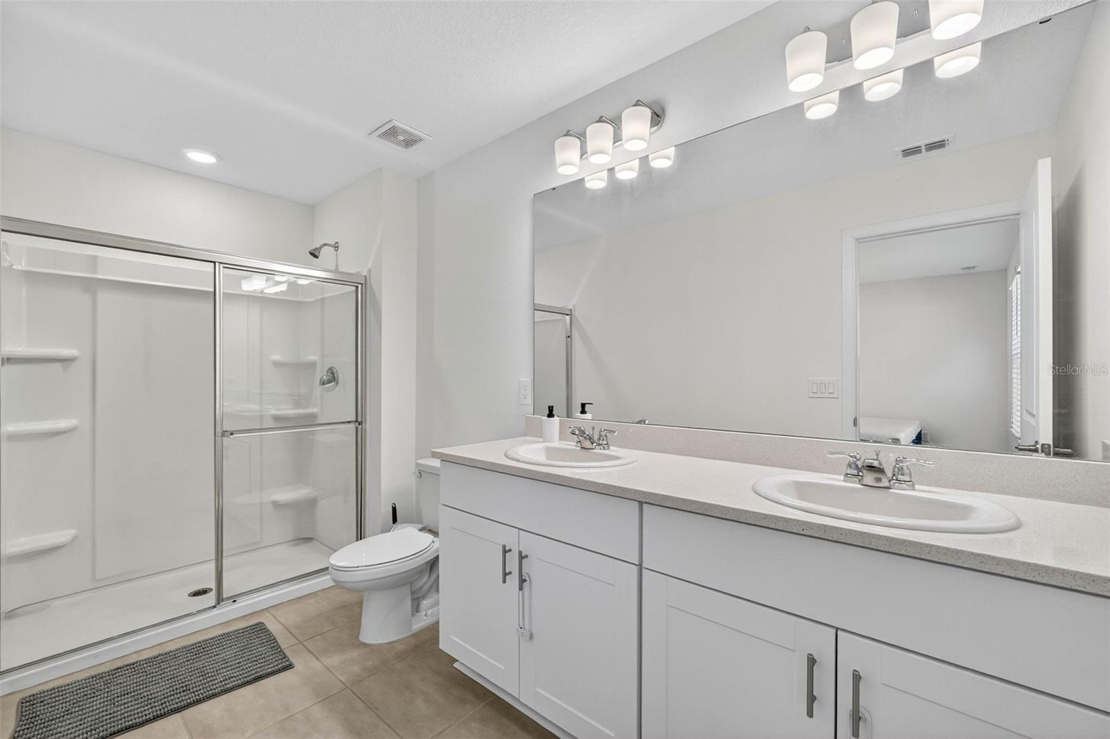 BELLALAGO POD G TOWNHOMES - Residential
