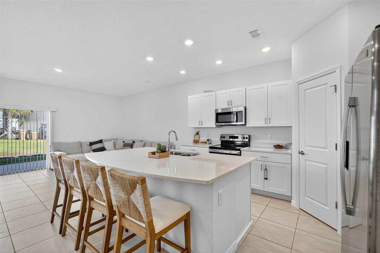 BELLALAGO POD G TOWNHOMES - Residential