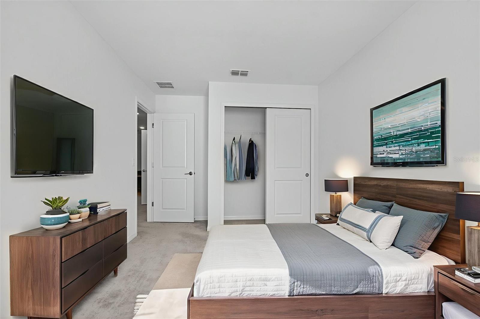 BELLALAGO POD G TOWNHOMES - Residential