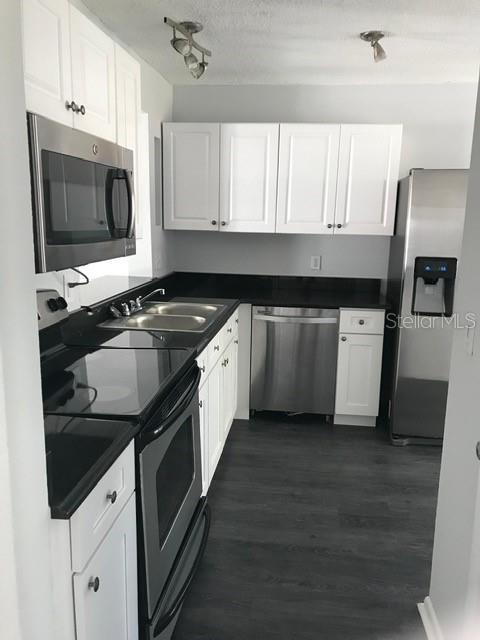 WINDSOR WALK - Residential Lease
