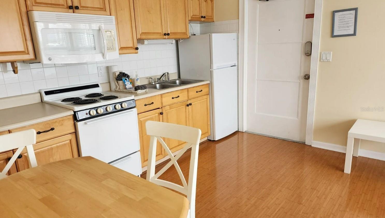 MANDALAY UNIT 5 REP - Commercial Sale