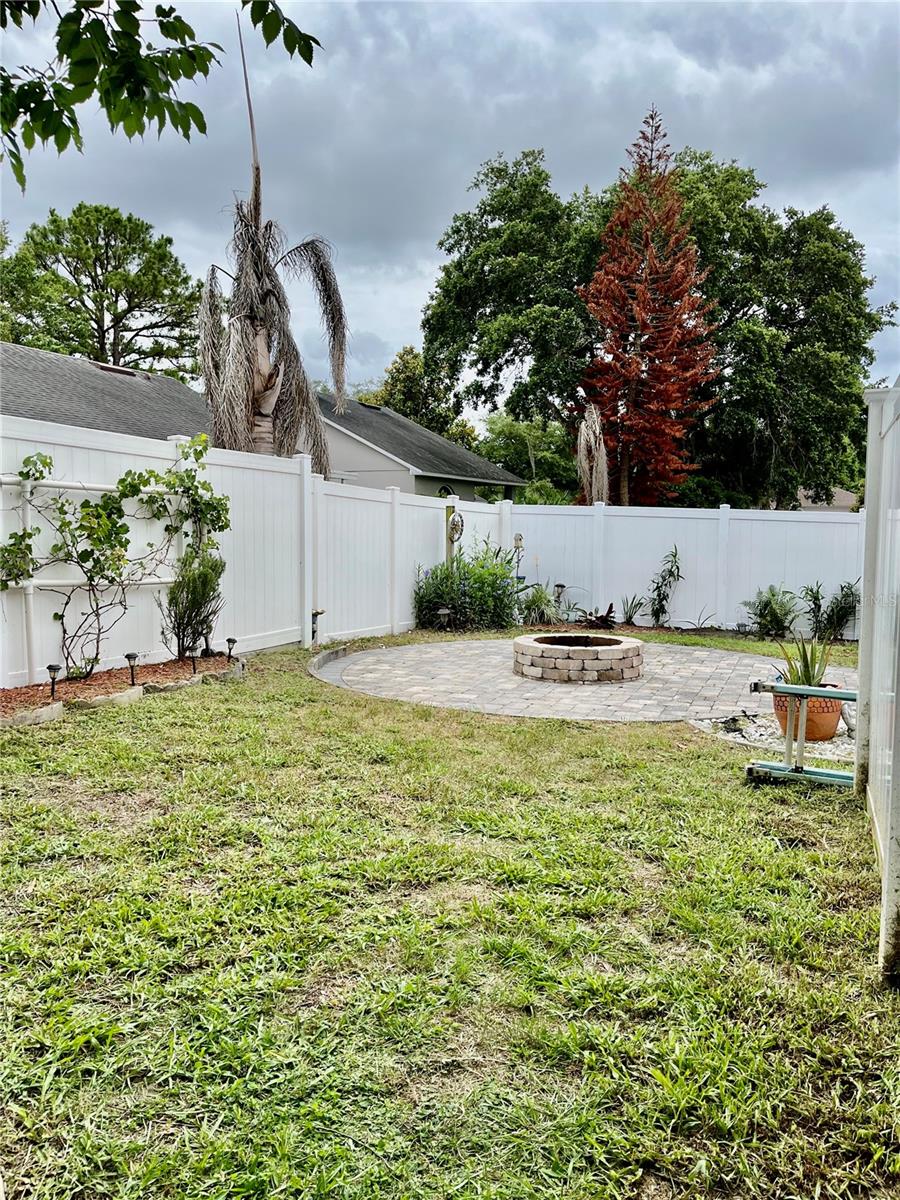 RIVERSIDE AT TWIN RIVERS UN 3A - Residential Lease