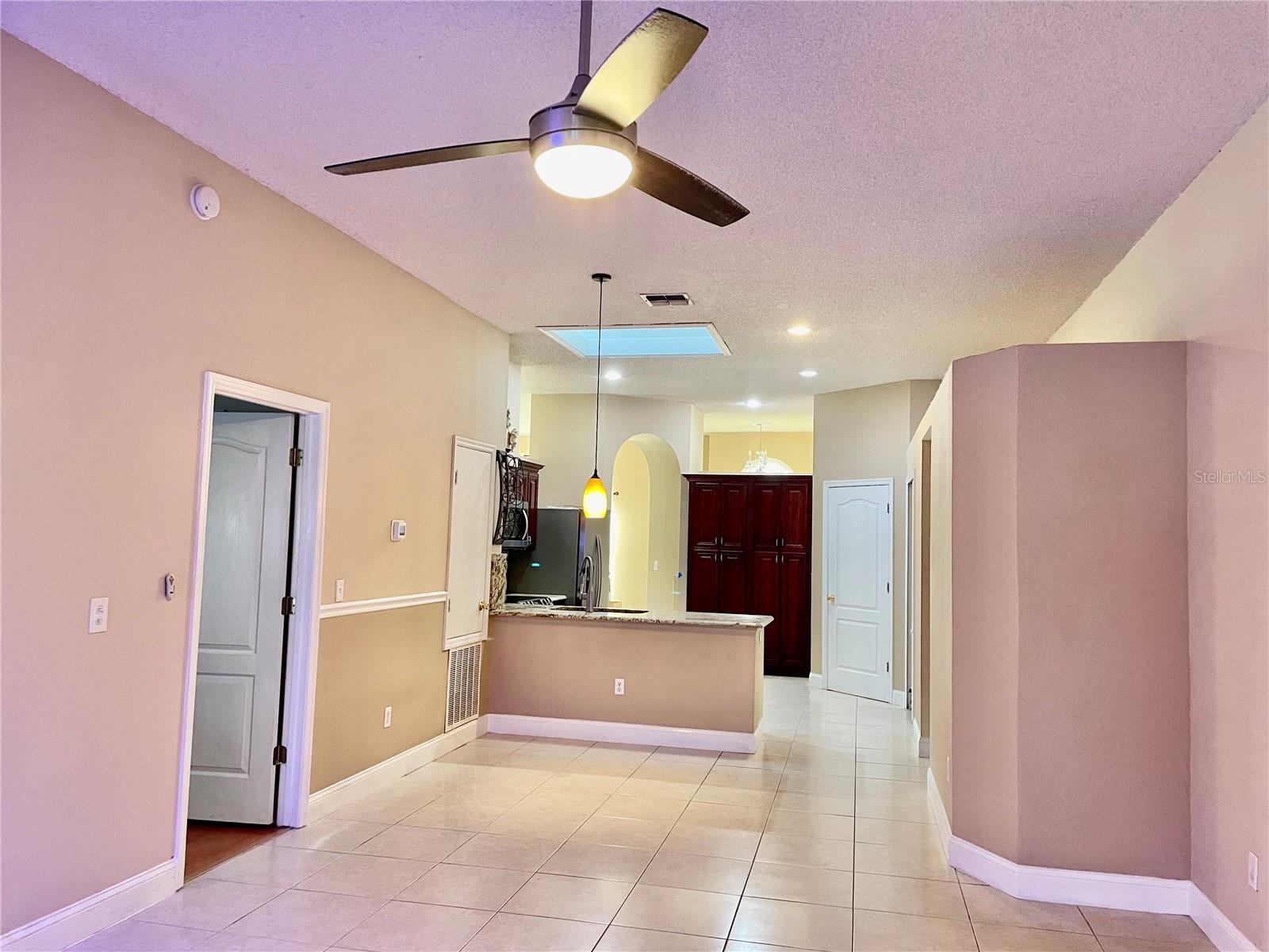 RIVERSIDE AT TWIN RIVERS UN 3A - Residential Lease