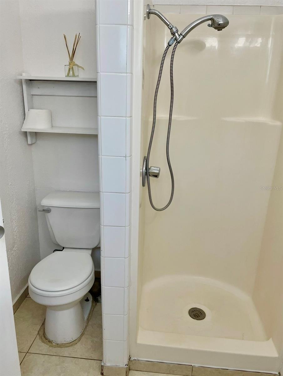 RIVERSIDE AT TWIN RIVERS UN 3A - Residential Lease