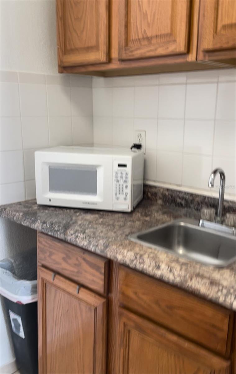 RIVERSIDE AT TWIN RIVERS UN 3A - Residential Lease