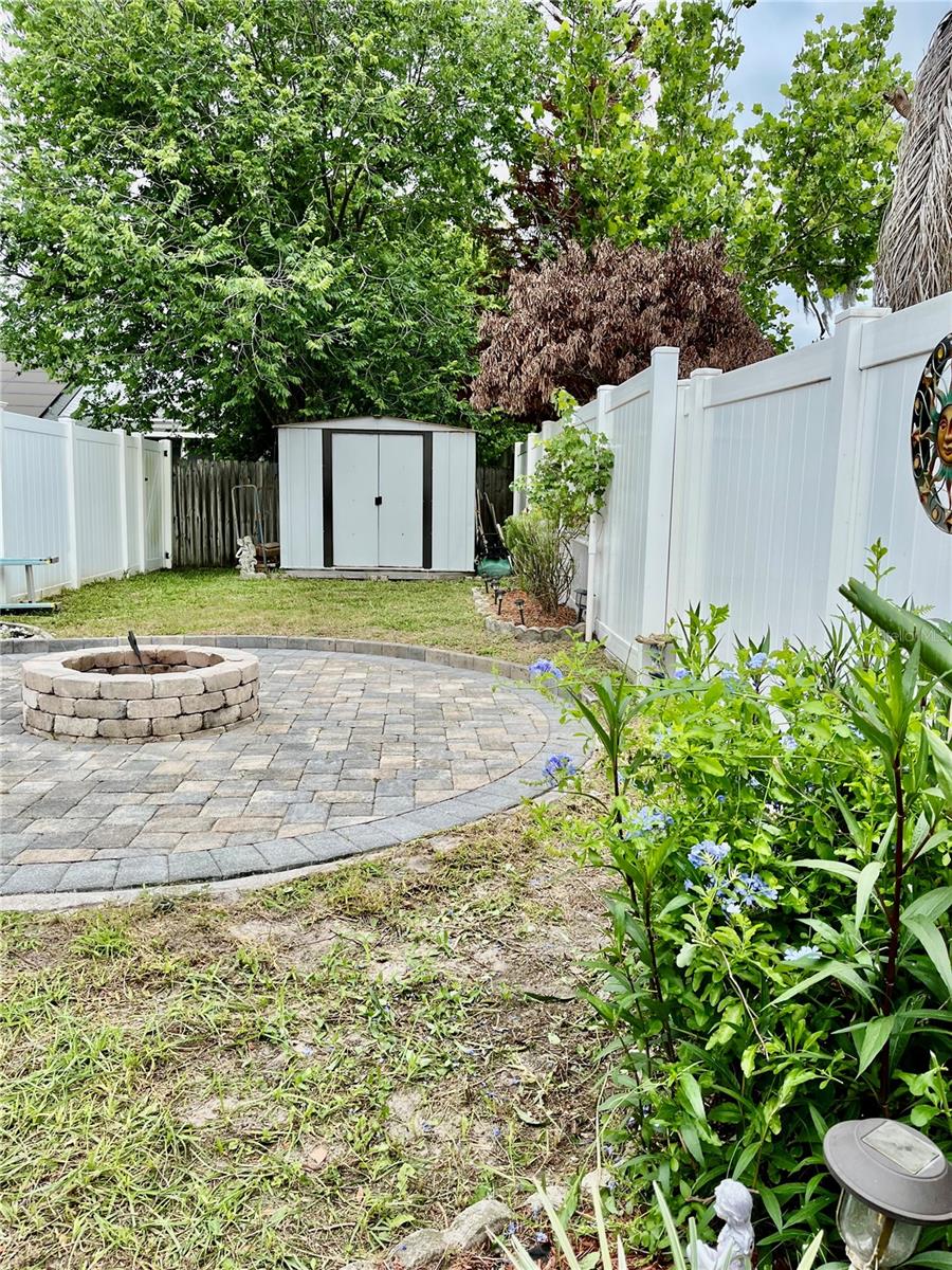 RIVERSIDE AT TWIN RIVERS UN 3A - Residential Lease
