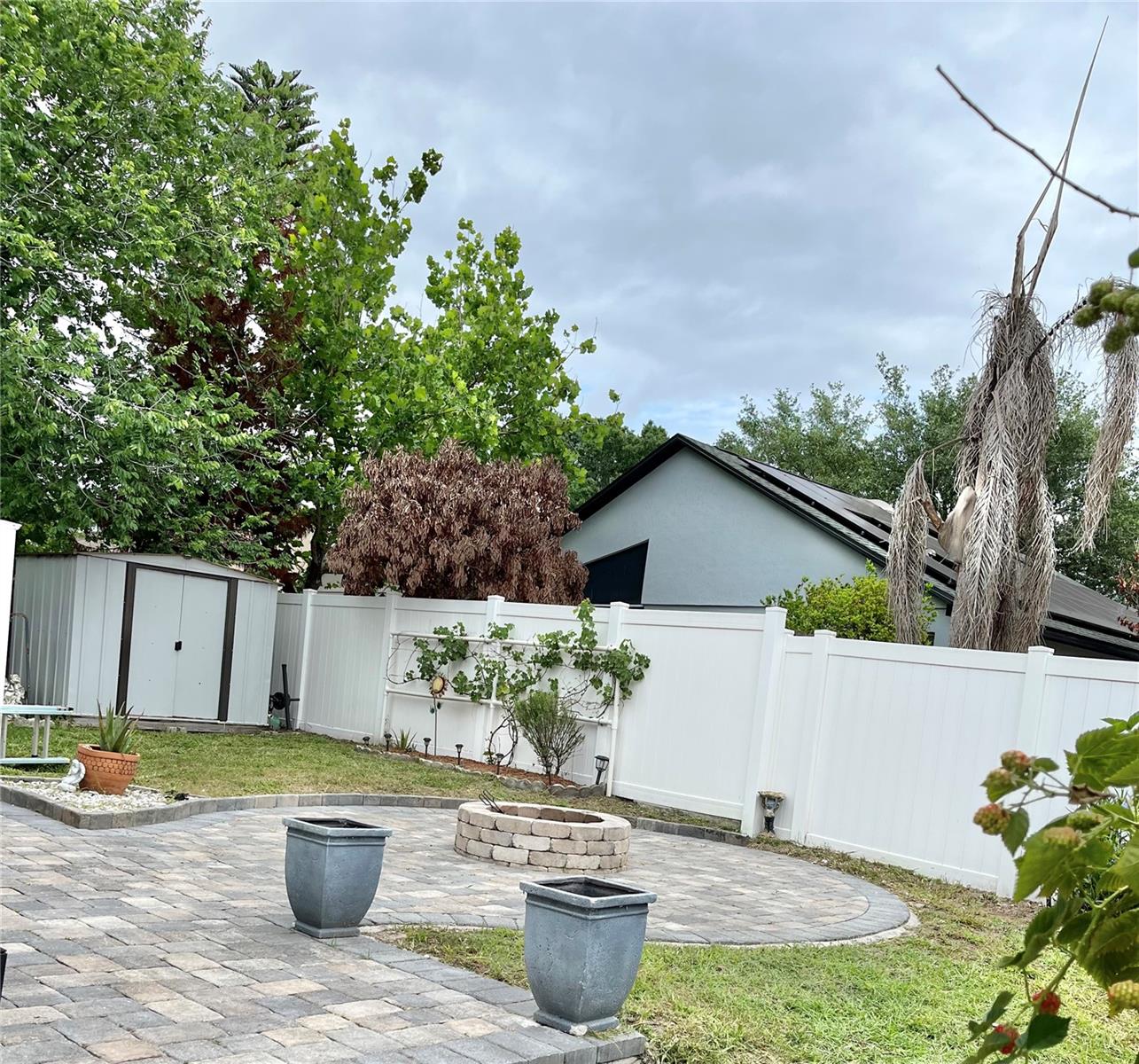 RIVERSIDE AT TWIN RIVERS UN 3A - Residential Lease
