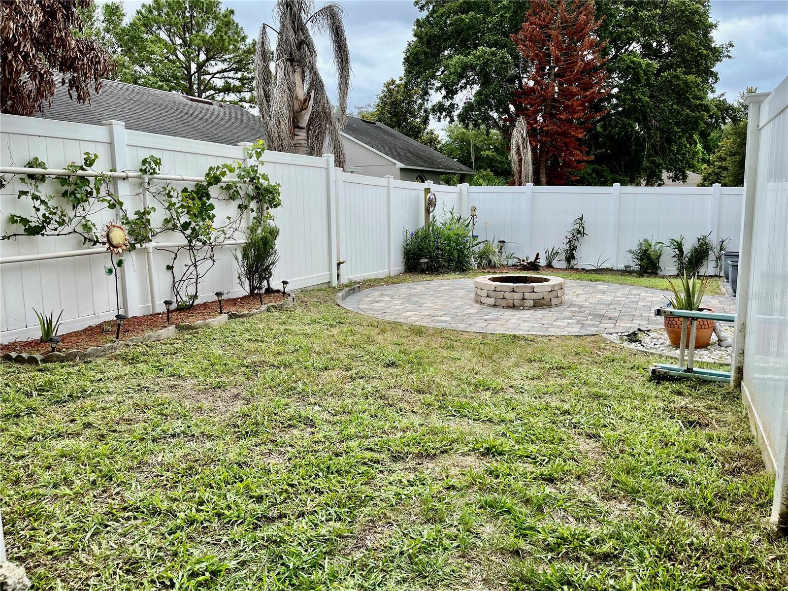 RIVERSIDE AT TWIN RIVERS UN 3A - Residential Lease