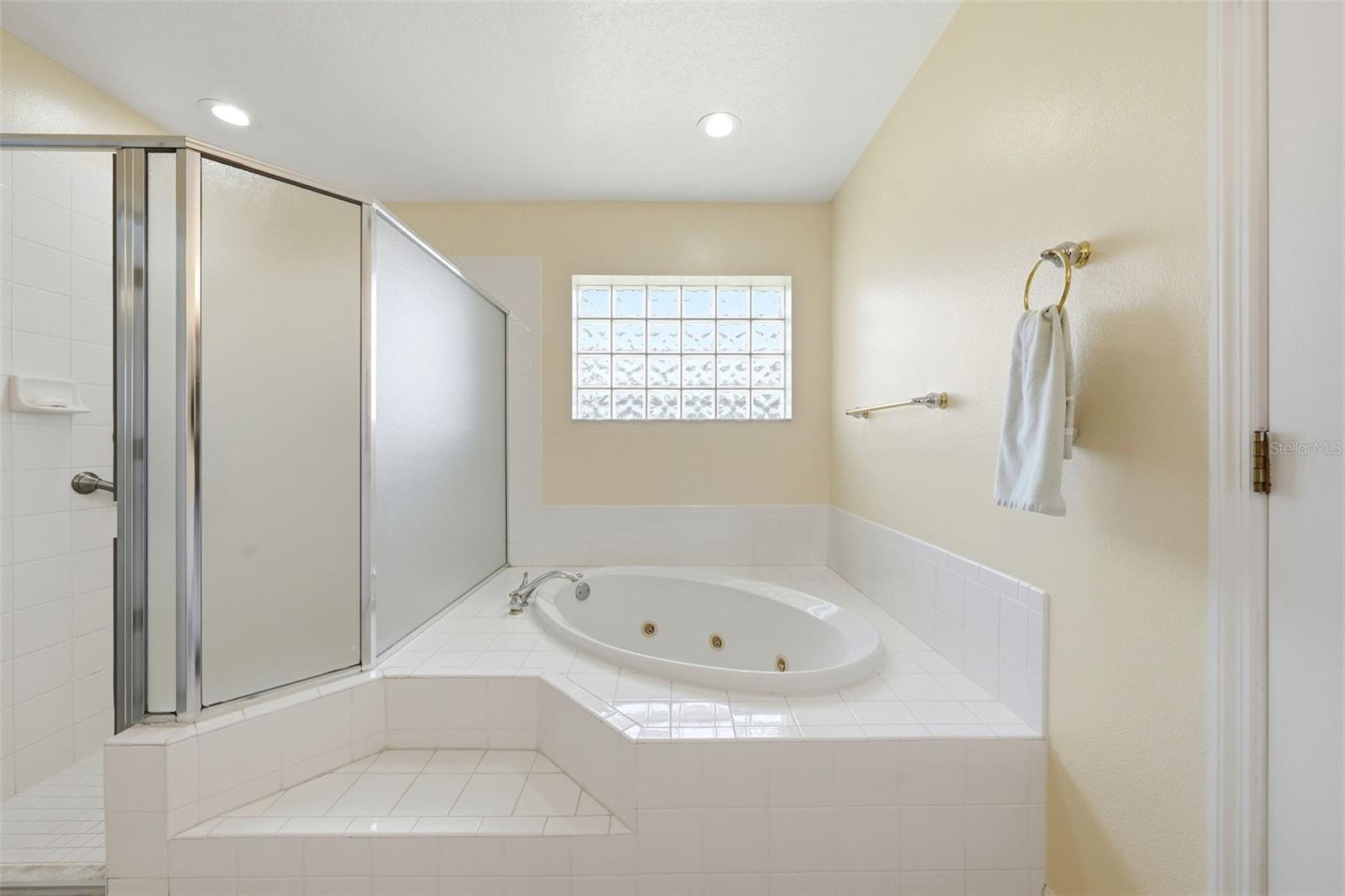 RAINTREE HARBOR SEC 2 - Residential