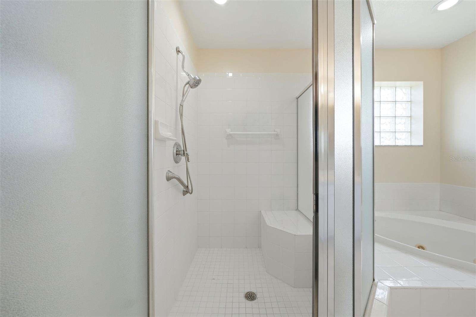 RAINTREE HARBOR SEC 2 - Residential