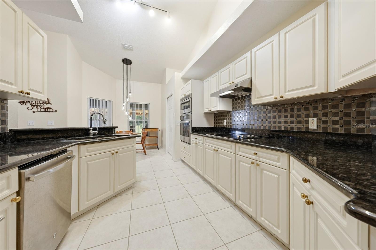 RAINTREE HARBOR SEC 2 - Residential