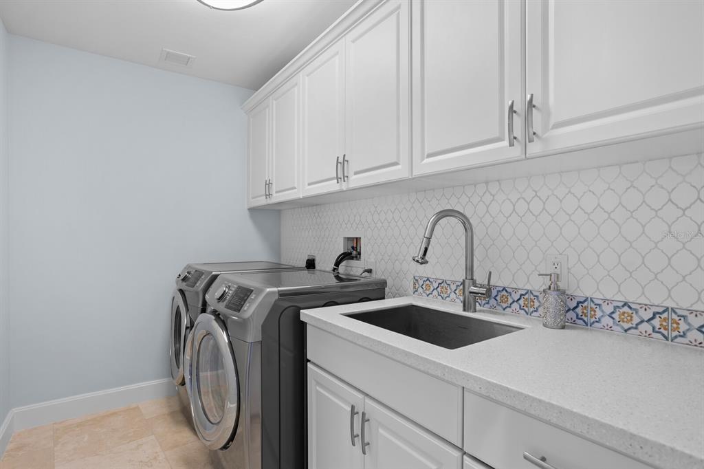 SERENO CONDO - Residential