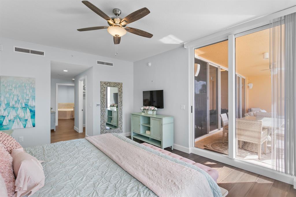 SERENO CONDO - Residential