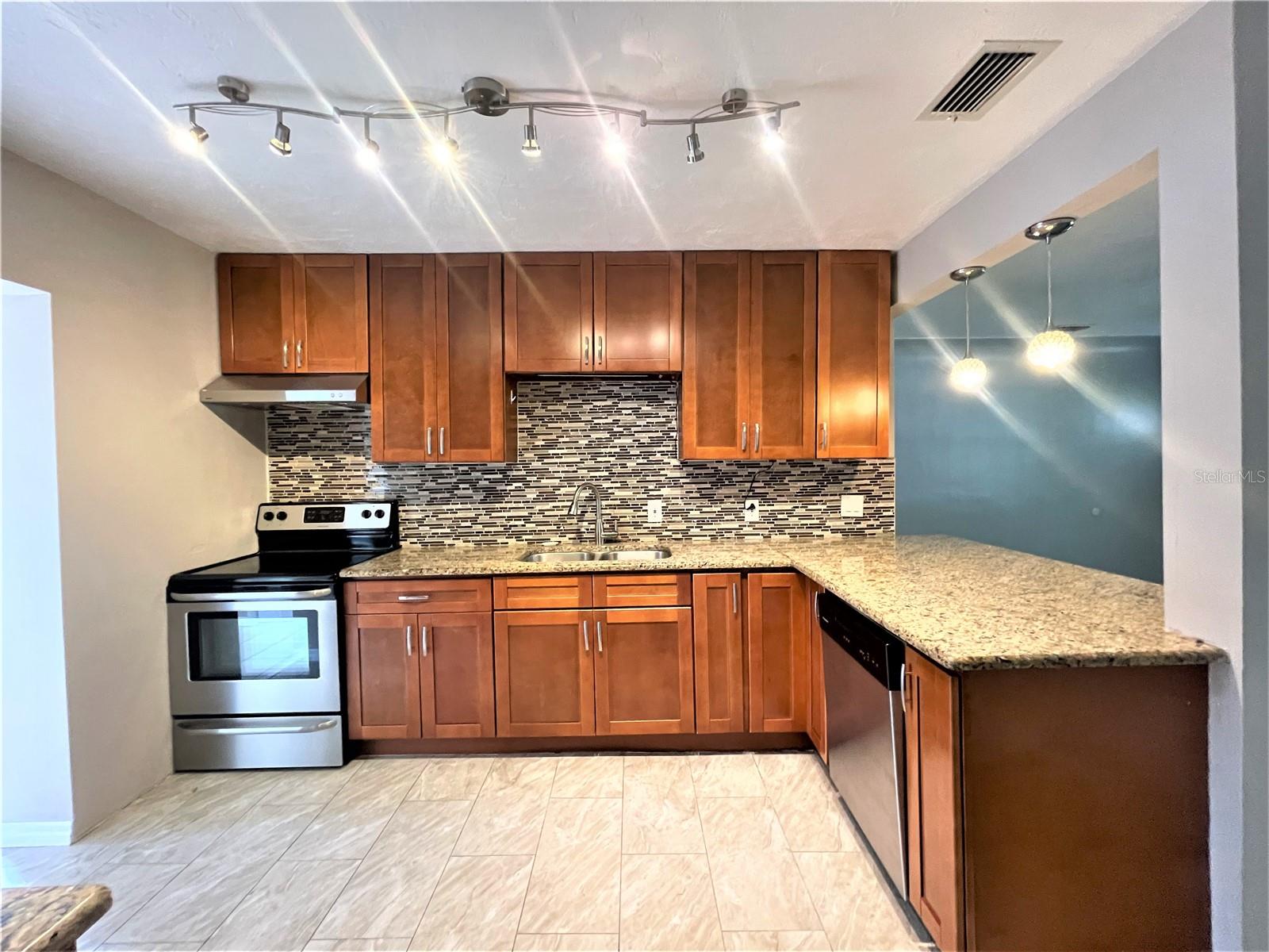 DISSTON HILLS SEC A & B - Residential Lease