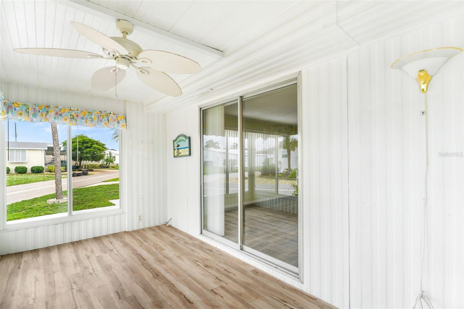 COUNTRY CLUB ESTATES - Residential