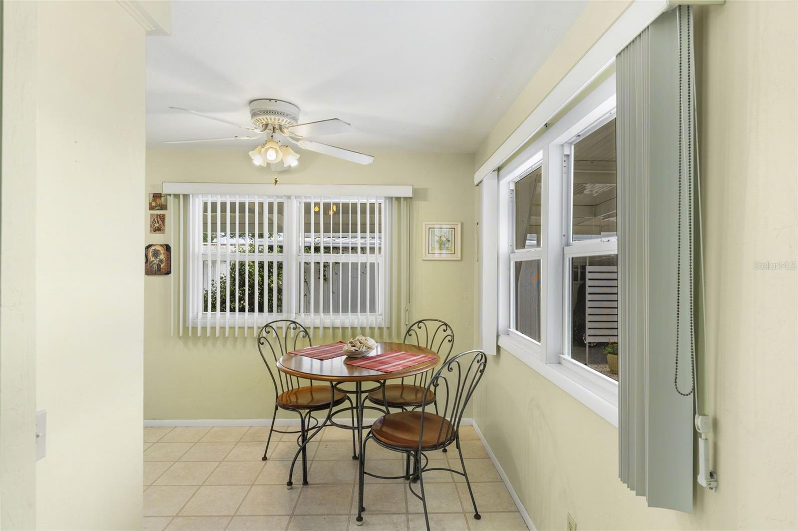 COUNTRY CLUB ESTATES - Residential