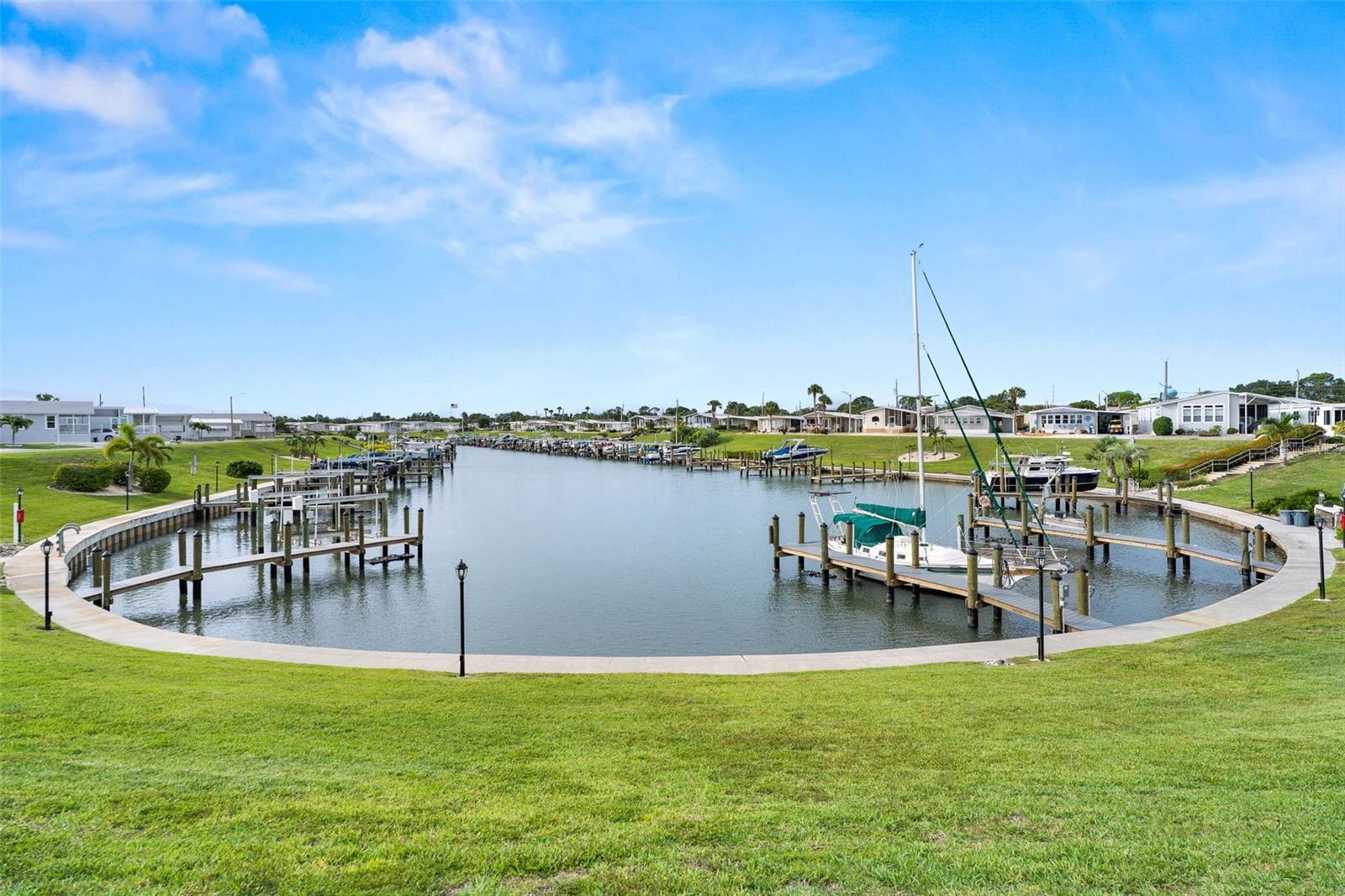 COUNTRY CLUB ESTATES - Residential