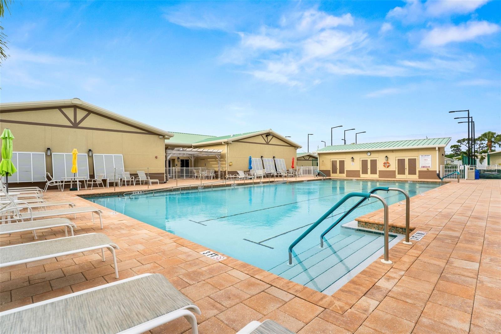 COUNTRY CLUB ESTATES - Residential