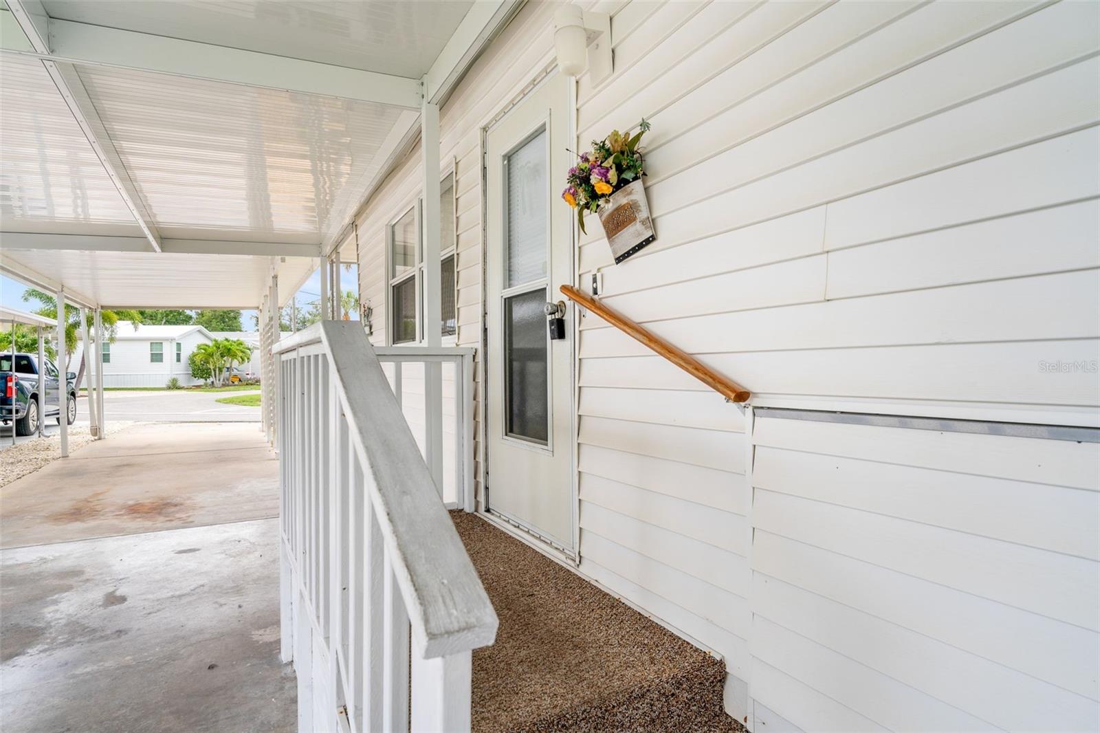COUNTRY CLUB ESTATES - Residential