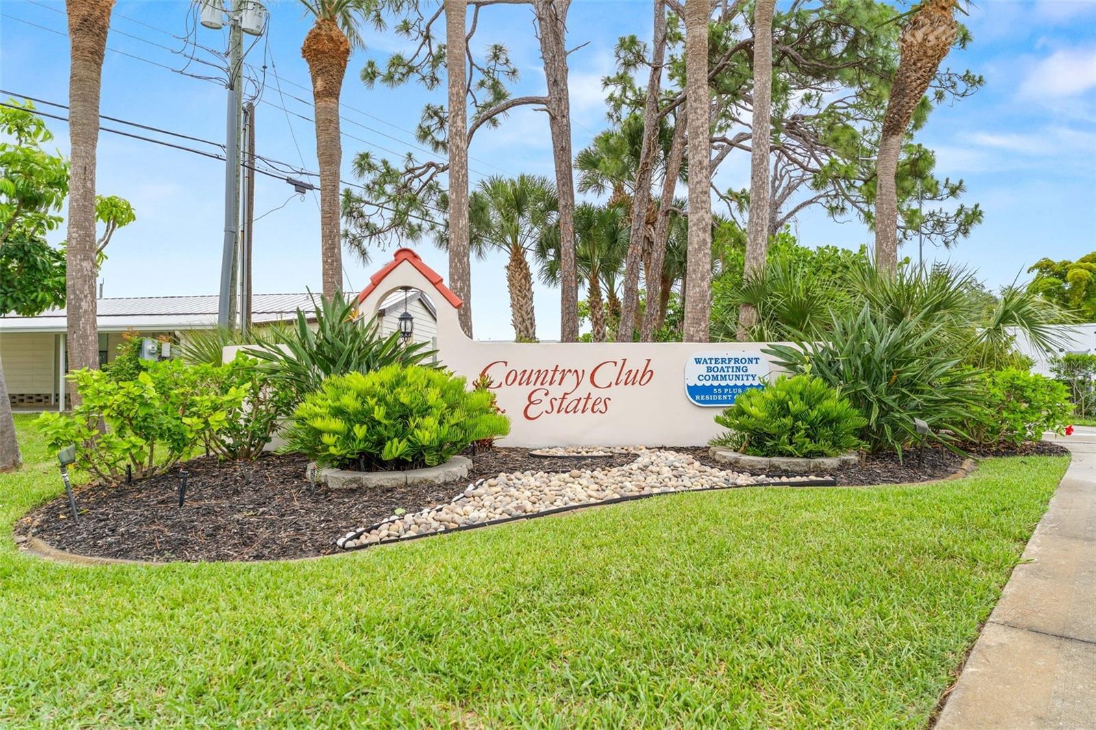 COUNTRY CLUB ESTATES - Residential
