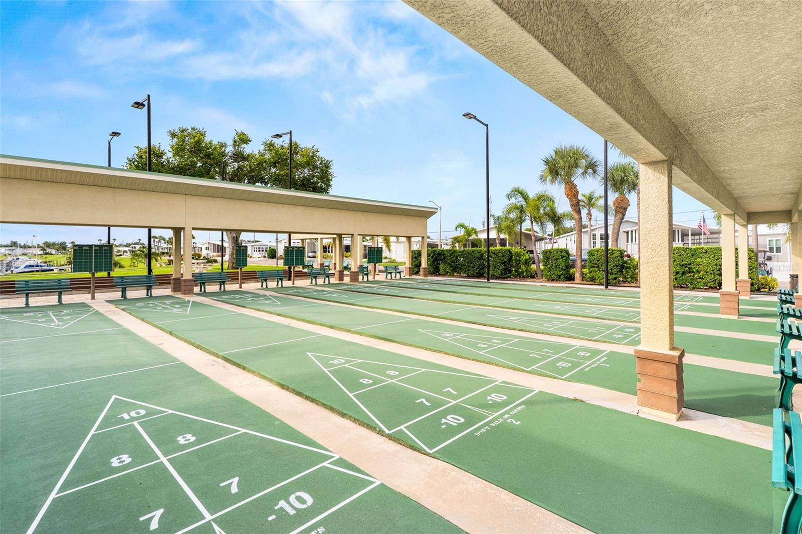 COUNTRY CLUB ESTATES - Residential