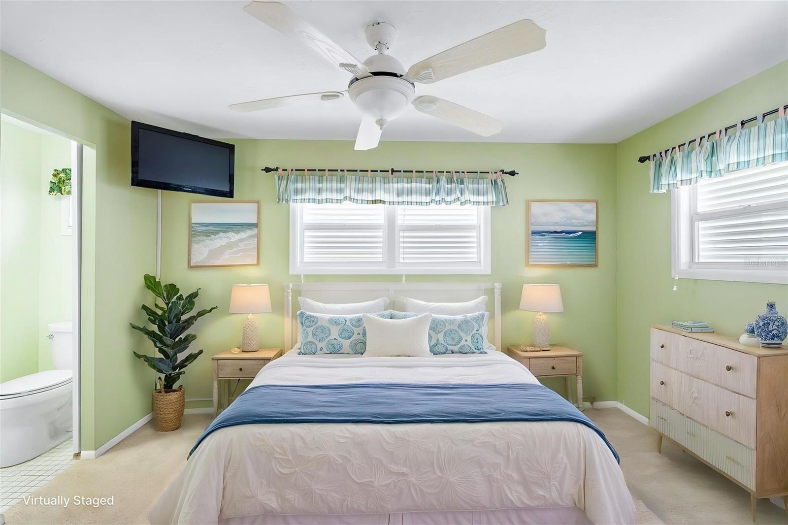COUNTRY CLUB ESTATES - Residential