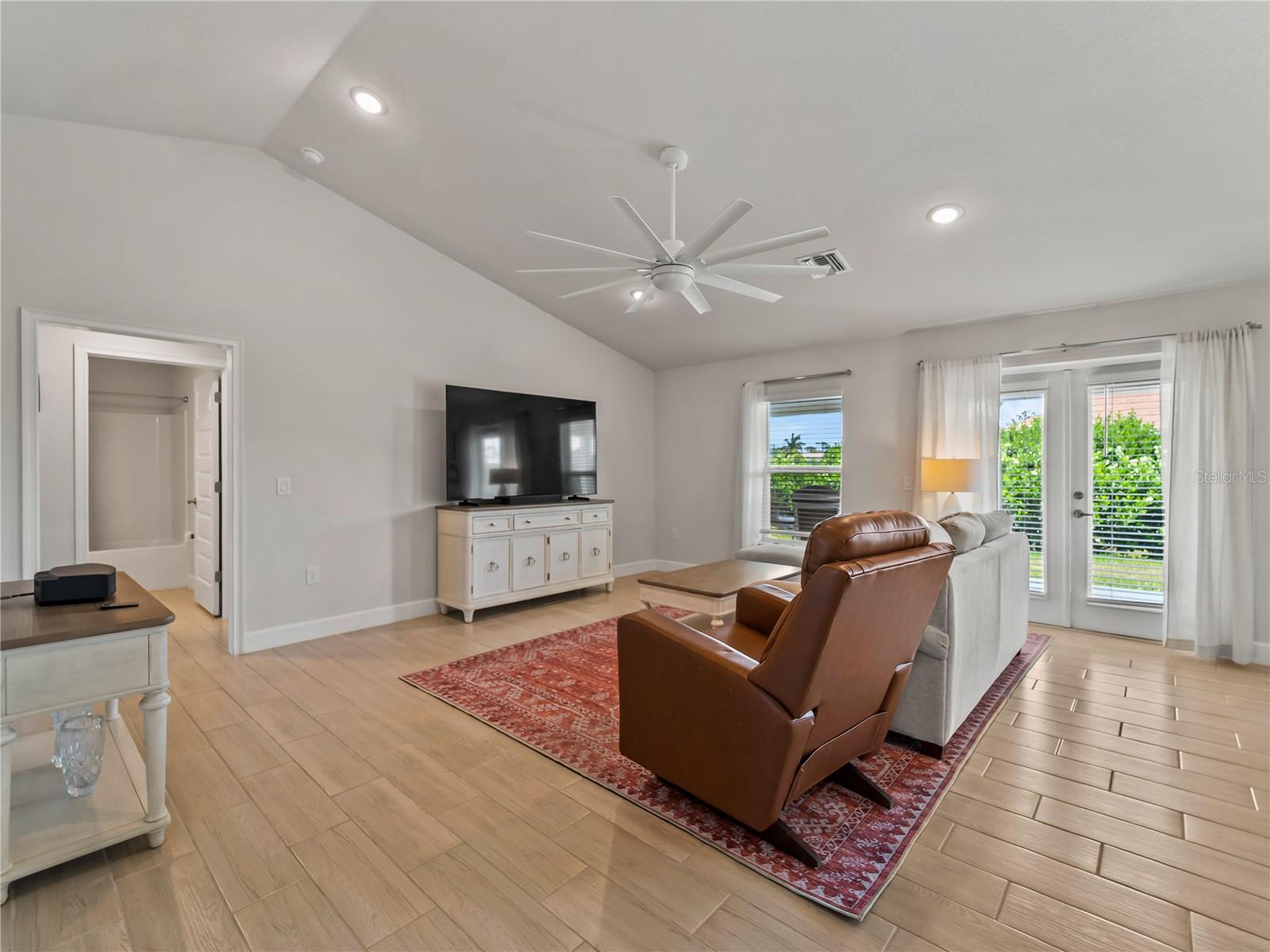 ROTONDA WEST PINE VALLEY - Residential