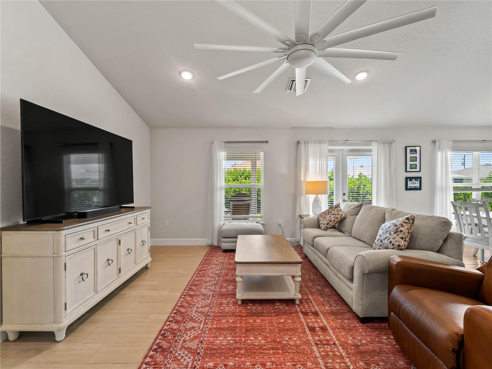 ROTONDA WEST PINE VALLEY - Residential