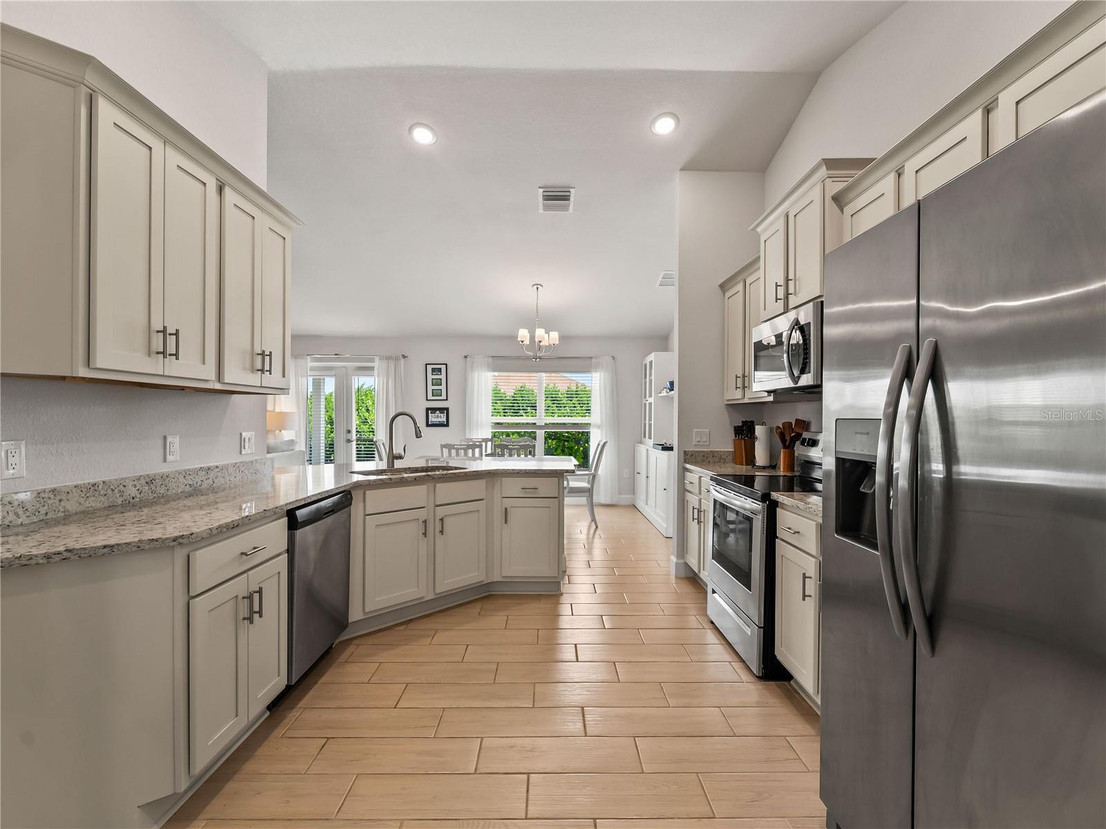 ROTONDA WEST PINE VALLEY - Residential
